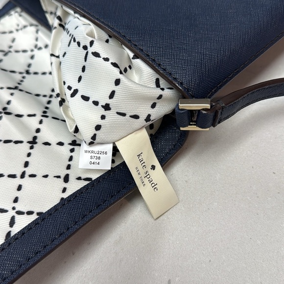 KATE SPADE ♠️ Clutch Crossbody Navy with Gold Hardware bag - Picture 9 of 9